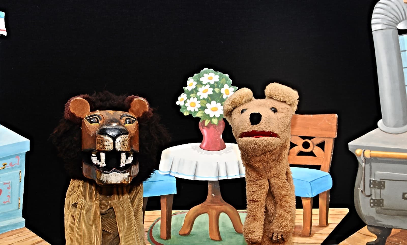 Handpuppen: Löwe und Bär